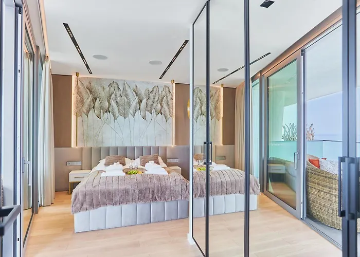 Wave Resort&spa - Penthouse アパート ミエンジズドロイェ